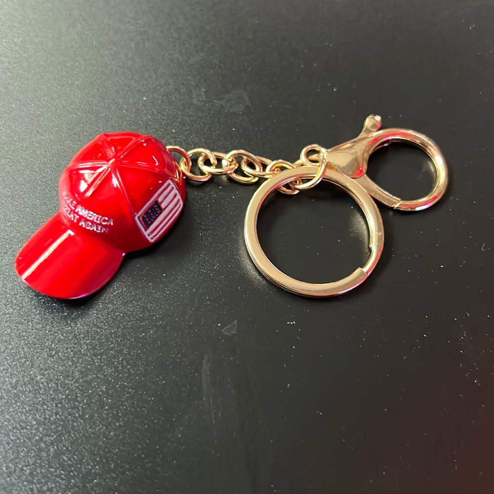 #149 Trump Red hat Keychain All Metal
